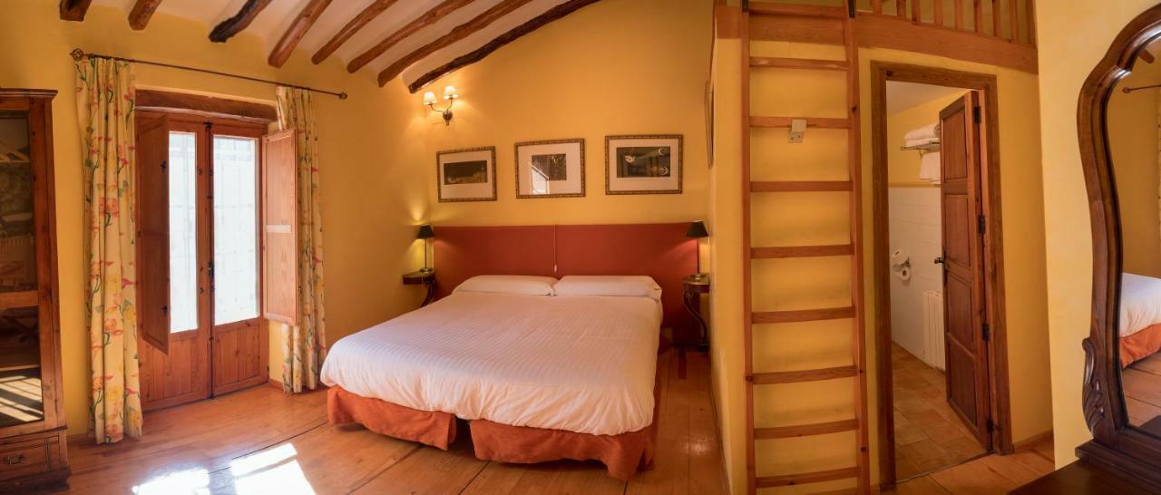 Hotel Rural Mas Fontanelles Биар Екстериор снимка